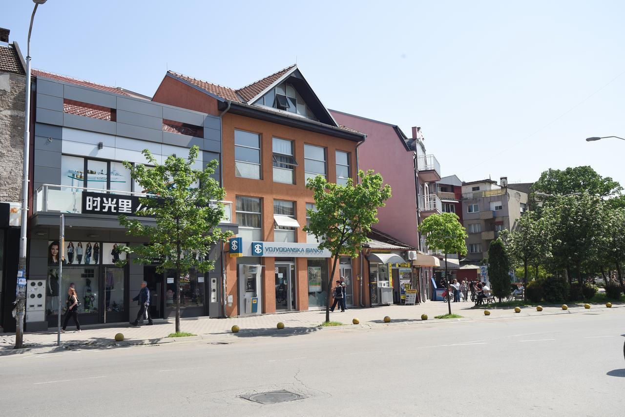 City Center Apartments Pirot Exterior foto